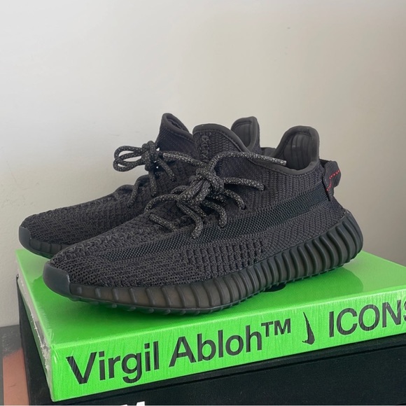 SOLD 🚫 Yeezy Boost 350 V2 Non Reflective Sneakers - Picture 2 of 15
